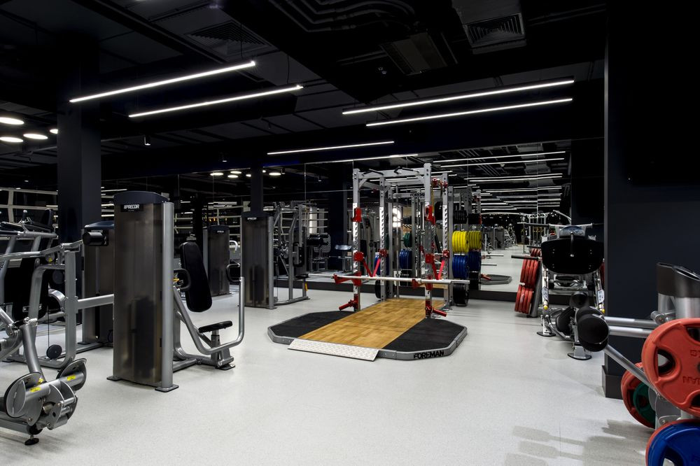 Зона блочних тренажерів 183