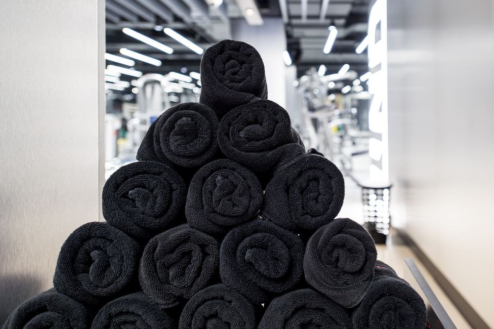 Рушники та халат 221